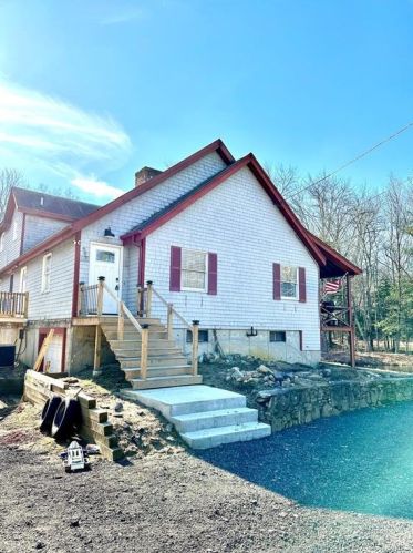 607 Maple Valley Rd, Coventry RI  02816-5018 exterior
