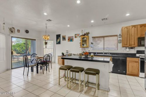 8826 12 St, Phoenix AZ 85086-7450 exterior