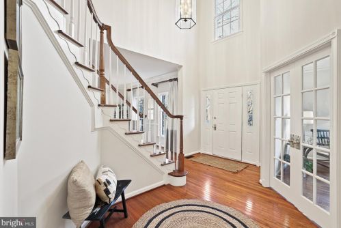 3211 Winter Sun Ter, Herndon VA  20171-1939 exterior