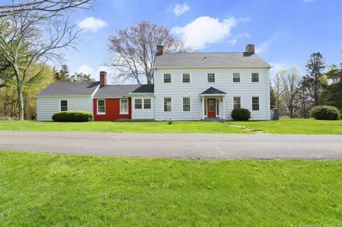 1191 Smith Ridge Rd, New Canaan CT  06840-2333 exterior