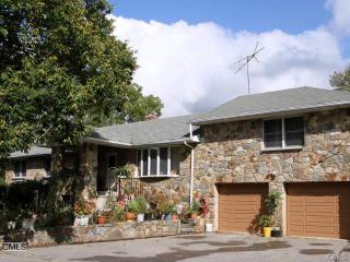 4816 Madison Ave, Bridgeport CT  06611-1720 exterior