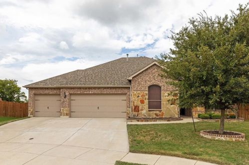 200 Willet Ct, Oak Point, TX 75068-8538