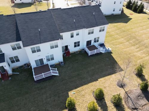 959 King Way, Breinigsville PA  18031-1484 exterior