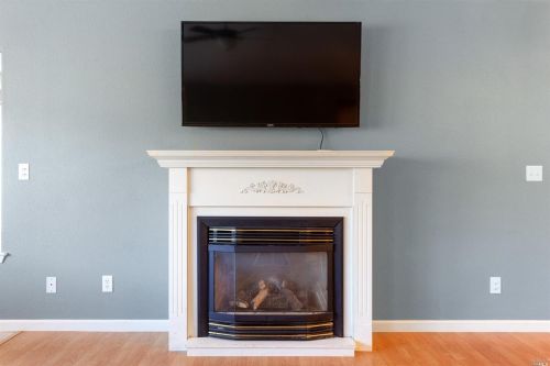 25592 Fairbanks Pl, Willits CA  95490-8910 exterior