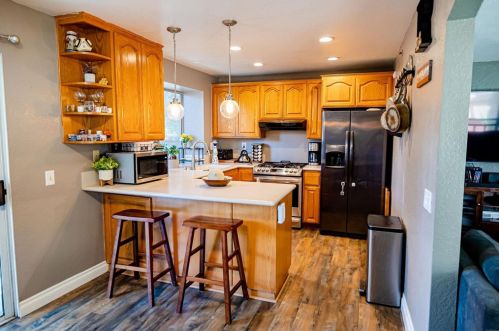 1785 Promenade Pl, Vista CA  92083-6167 exterior