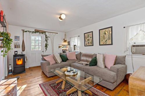 337 Main St, Nelsonville, NY 10516-1003