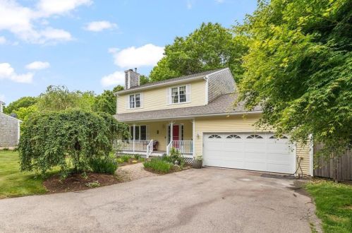 78 Village Hill Ln, North Kingstown RI  02852-7014 exterior