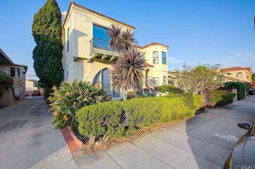 3041 4th St, Long Beach, CA 90814-1426