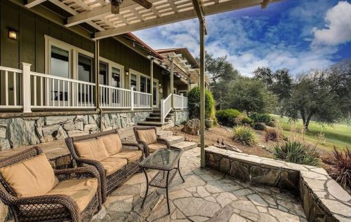 600 Springhouse Rd, Angels Camp, CA 95222-9552