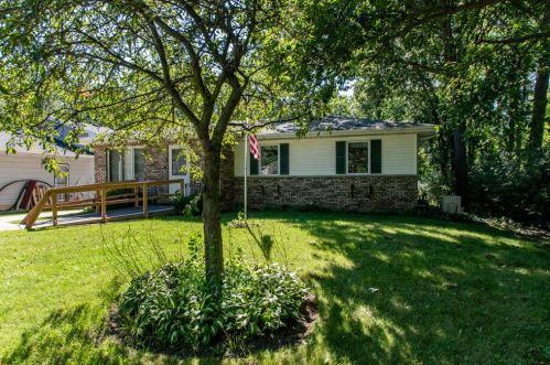 9252 11th Ave, Kenosha, WI 53158-4917