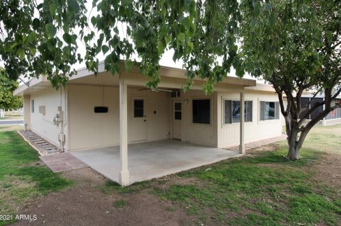 18424 101st Dr, Sun City, AZ 85373-1606