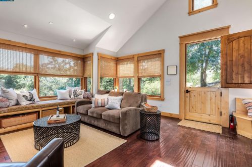 5 Owl Hill Ct, Orinda CA  94563-3441 exterior