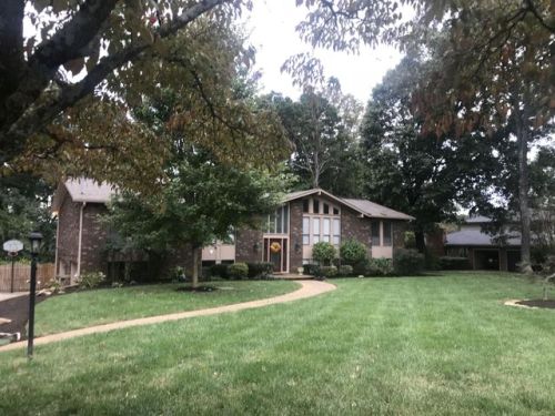 9716 Stone Henge Ln, Knoxville, TN 37922-3413