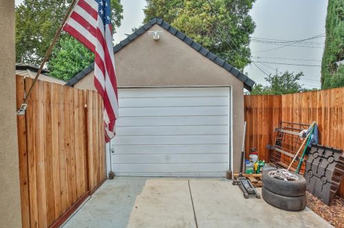 939 Garfield St, Lodi CA  95240-5404 exterior