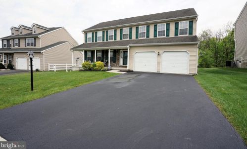 1941 Canyon Creek Rd, Gilbertsville PA  19525-7002 exterior