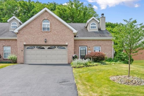 7082 Clubview Dr, Bridgeville PA  15017-1097 exterior