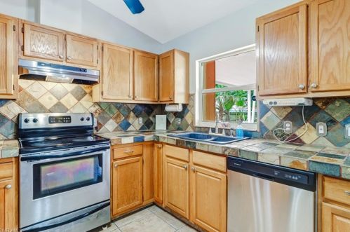 4479 26th Pl, Naples FL  34116-7821 exterior