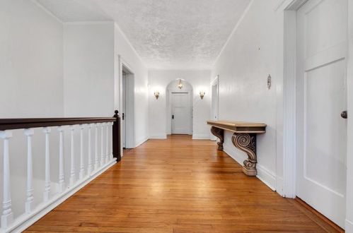 219 Waldheim Rd, Pittsburgh, PA 15215-1932