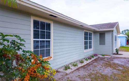 2416 13th Ave, Vero Beach, FL 32962-8056
