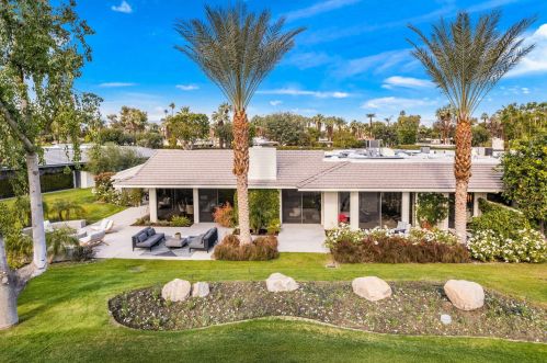 7 Mayfair Dr, Rancho Mirage CA  92270-2586 exterior