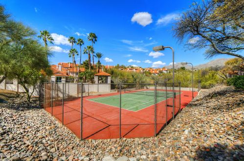 6441 Tierra De Las Catalinas, Tucson AZ  85718-2158 exterior