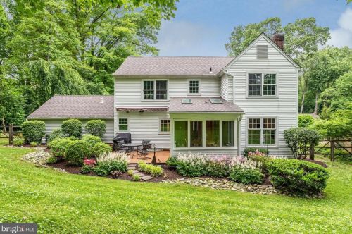 2 Maude Cir, Paoli, PA 19301-1112