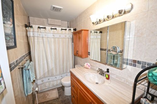 2090 Monroe Ave, North Bellmore NY  11710-1523 exterior