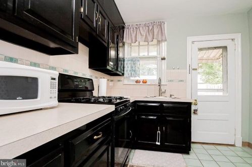 429 Sycamore St, Wilmington DE  19805-3741 exterior