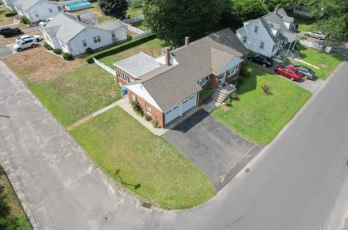 24 Norris St, Waterbury, CT 06705-3537