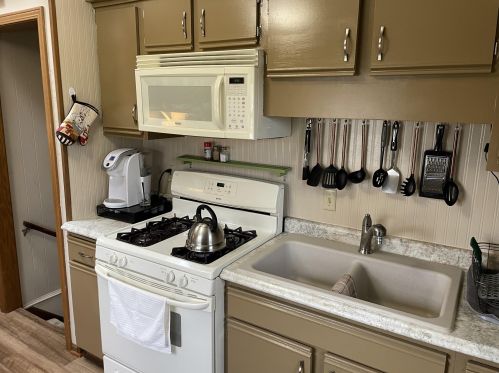 5640 44 Ave, Kenosha WI 53144-2553 exterior