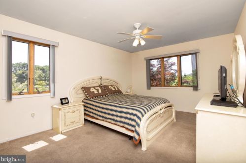 1404 Southwind Way, Dresher PA  19025-1026 exterior