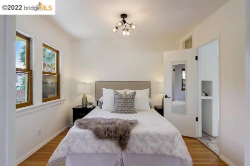 3963 Altamont Ave, Oakland CA 94605-2602 exterior