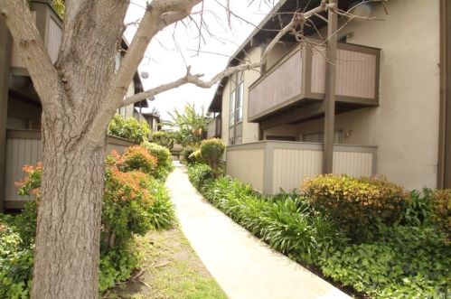 820 Coriander Dr, Torrance, CA 90502-3005