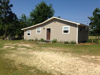 9495 American Farms Rd, Milton, FL 32583-9280
