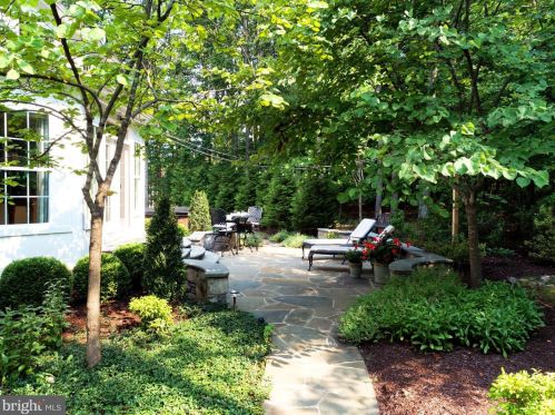 20500 Stone Fox Ct, Leesburg VA 20175-7223 exterior