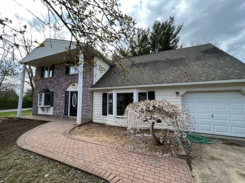 8 Woody Pl, Mount Sinai, NY 11766-1748