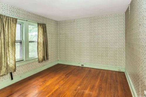 64 Driscoll Ave, Rockville Centre NY  11570-6006 exterior