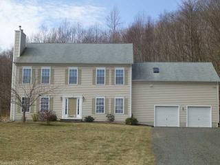 17 Nature Trl, New Haven, CT 06518-1033