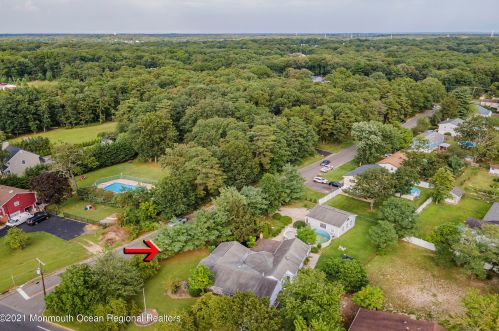 49 Cooks Bridge Rd, Jackson Twp NJ  08527-2523 exterior