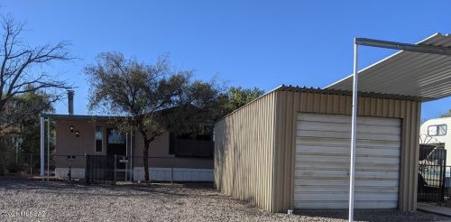 4967 Diamond Pl, Tucson, AZ 85705-1885