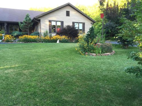 7816 Tomahawk Dr, West Bend, WI 53090-8217