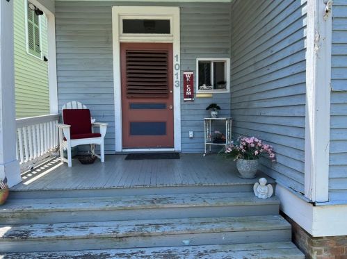 1013 Church St, Galveston, TX 77550-5128