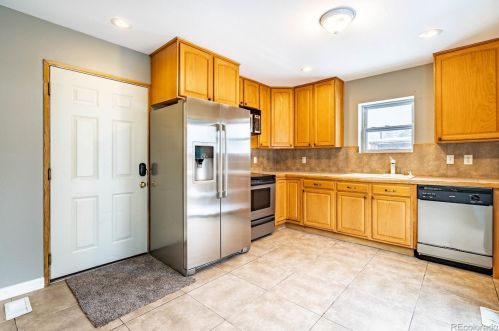 1240 Yosemite St, Denver CO 80237-1925 exterior