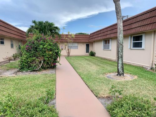 294 Seville M, Delray Beach FL  33446-2134 exterior
