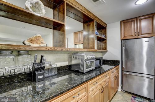 20405 Crimson Pl, Leesburg VA 20175-6362 exterior