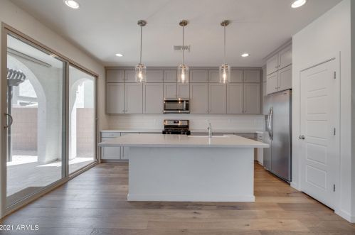 4716 Tremaine Ave, Gilbert AZ  85234 exterior