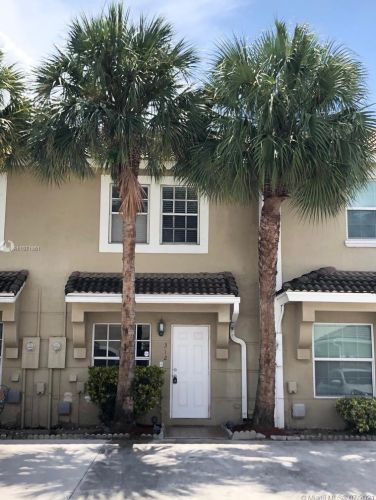 312 120th Ave, Hollywood, FL 33025-5930