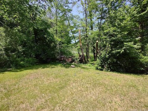 497 Cornwall Bridge Rd, West Woods CT  06069-2522 exterior