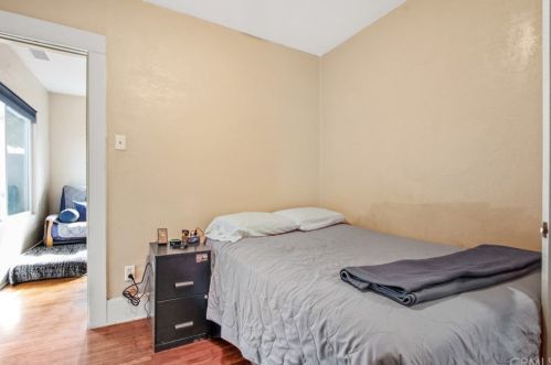 1081 Coronado Ave, Long Beach CA  90803-2621 exterior