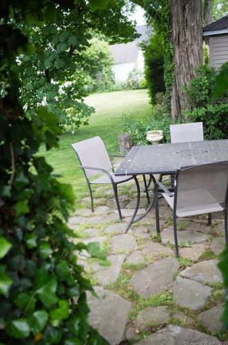 819 Cleveland Ave, Bridgeport CT 06606-5289 exterior